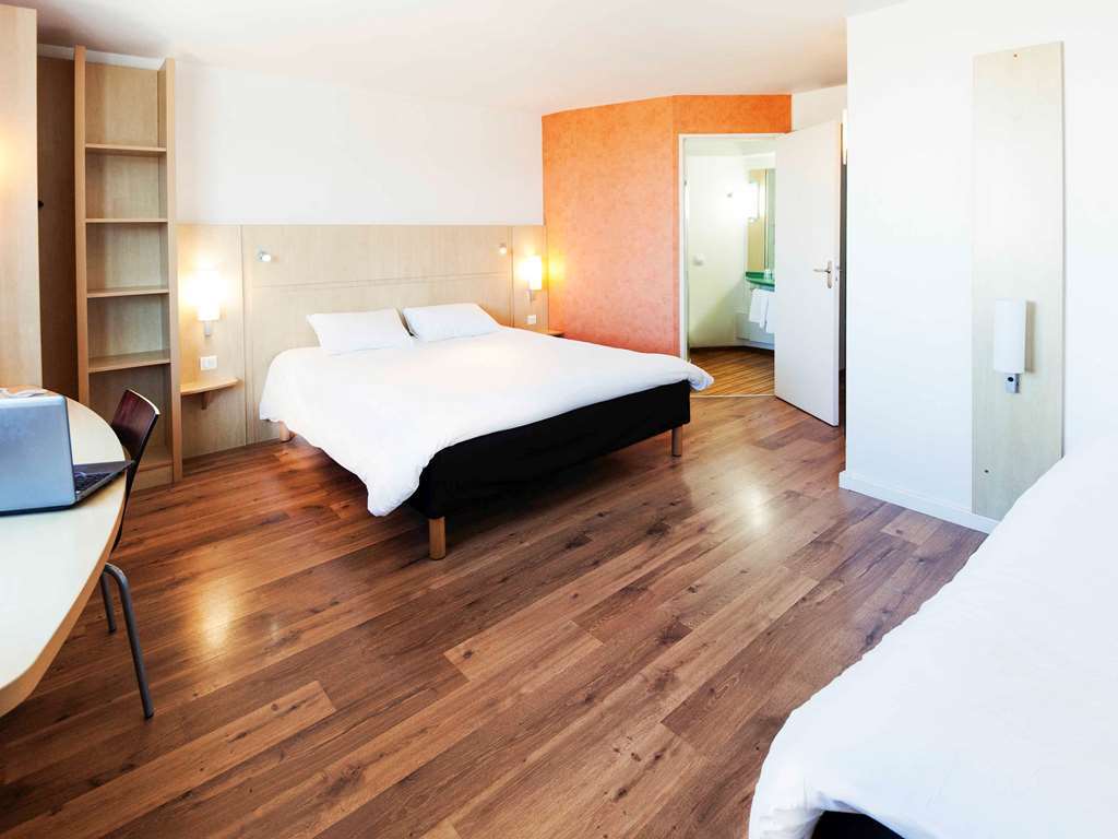 Ibis Clermont Ferrand Montferrand Hotel Room photo